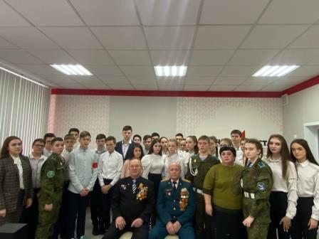 А сердце память бережёт.